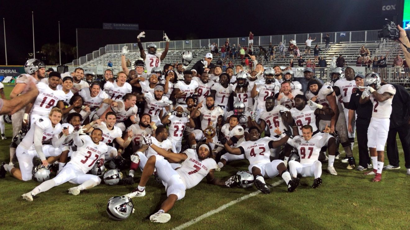 Photo of Florida Tech Scores 27 Unanswered Points, Comes Back to Win Coastal Classic