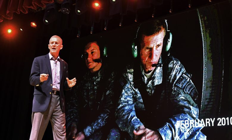 Photo of Gen. Stan McChrystal Talks Risk, Advises Cadets During Campus Visit and Presentation