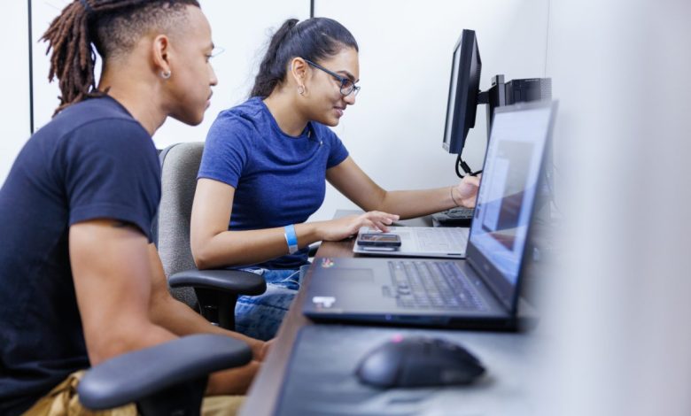 Photo of U.S. News Recognizes Florida Tech Online Programs in 2023 Rankings