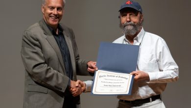 Photo of College of Engineering and Science Presents Faculty, Staff Awards