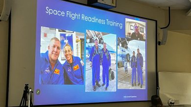 Photo of NASA’s Trent Kingery discusses Astronaut Training with ARES